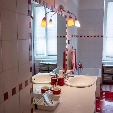 Casa Julí: 70mq-centro-trieste Appartamento *