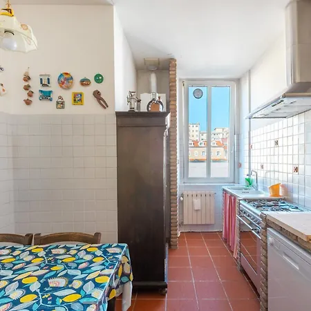 Appartamento Casa Juli - Free Private Parking - Center - Park View Trieste