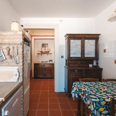 Appartement Casa Juli - Free Private Parking - City Center - Park View